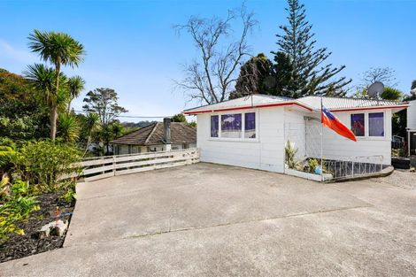 Photo of property in 16 Parrs Cross Road, Henderson, Auckland, 0612
