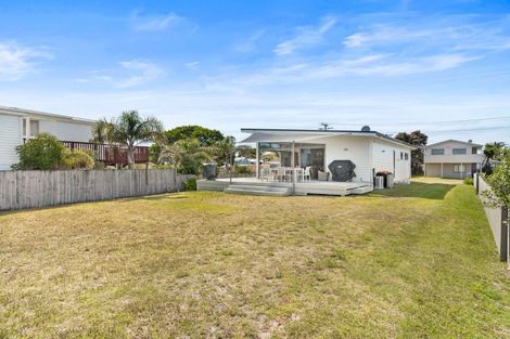 Photo of property in 620 Ocean Road, Whangamata, 3620
