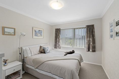 Photo of property in 9 Cranbrook Grove, Waikanae, 5036