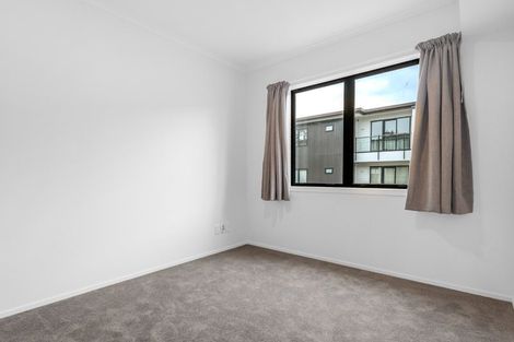 Photo of property in 15/11 Carlos Drive, Flat Bush, Auckland, 2016