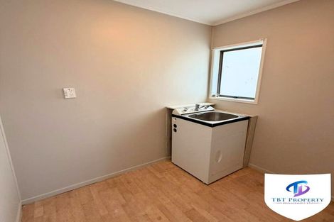 Photo of property in 8 Le Havre Place, Takanini, 2112