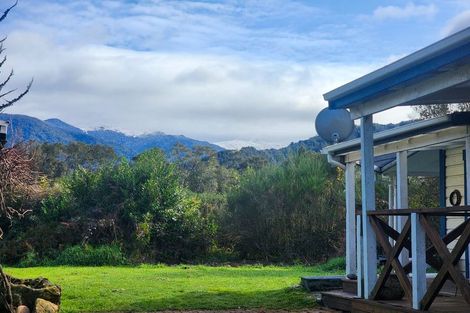 Photo of property in 5 Town Belt South, Blackball, 7804