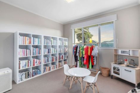 Photo of property in 1 Woodridge Drive, Stanmore Bay, Whangaparaoa, 0932