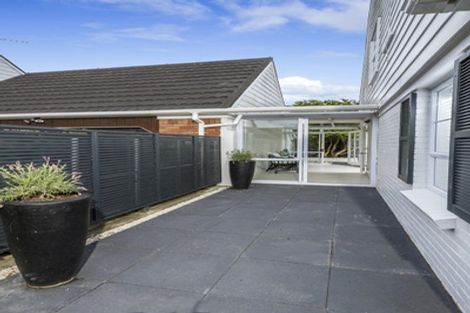 Photo of property in 2/15 Saltburn Road, Milford, Auckland, 0620