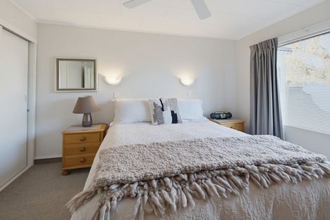 Photo of property in 24 Usherwood Crescent, Akina, Hastings, 4122