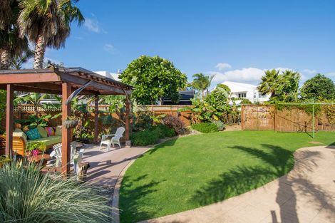 Photo of property in 77 Palm Beach Boulevard, Papamoa Beach, Papamoa, 3118