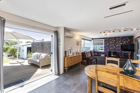 Photo of property in 18 Teoti Street, Paraparaumu Beach, Paraparaumu, 5032