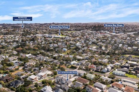 Photo of property in 33d Garadice Road, Rothesay Bay, Auckland, 0630