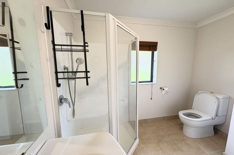 Photo of property in 30 Foster Road, Kumeu, 0891