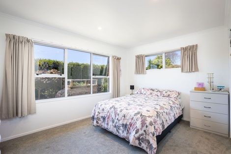 Photo of property in 16 Leon Place, Waitara, 4320