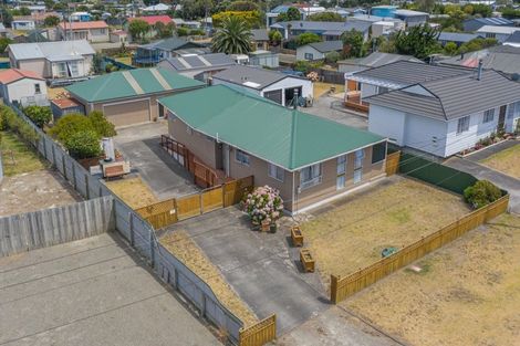 Photo of property in 28 Barling Street, Himatangi Beach, Foxton, 4891
