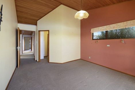 Photo of property in 16 Trevor Terrace, Paremata, Porirua, 5024