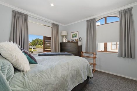 Photo of property in Cotswold Court, 1/8 Cheyne Road, Pyes Pa, Tauranga, 3112