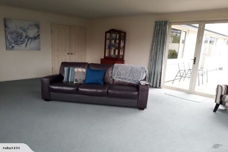 Photo of property in 2/241 Otipua Road, Highfield, Timaru, 7910