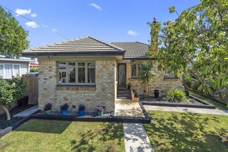 Photo of property in 18 Bolmuir Road, Forest Lake, Hamilton, 3200