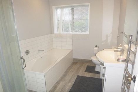 Photo of property in 66 Rama Crescent, Khandallah, Wellington, 6035