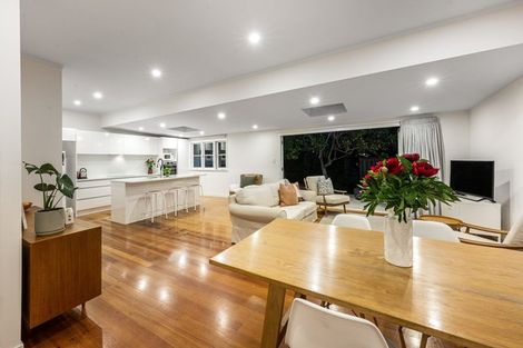 Photo of property in 43 Aramoana Avenue, Devonport, Auckland, 0624