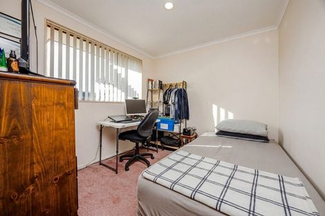 Photo of property in 15 Tilberg Street, Favona, Auckland, 2024