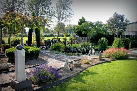 Photo of property in 7 North Foreland Street, Waihola, Milton, 9073