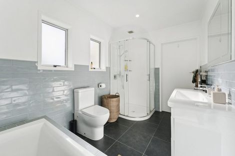 Photo of property in 261 Titirangi Road, Titirangi, Auckland, 0604