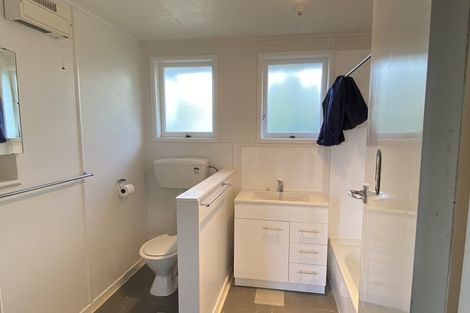 Photo of property in 23 Ennis Avenue, Pakuranga Heights, Auckland, 2010