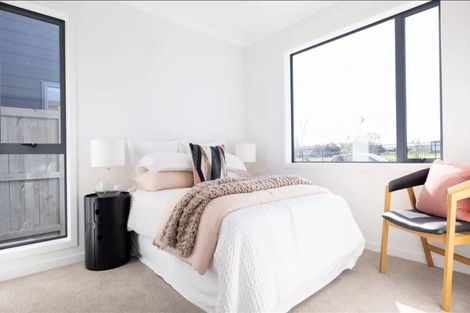 Photo of property in 18 Rauriki Lane, Rosehill, Papakura, 2113