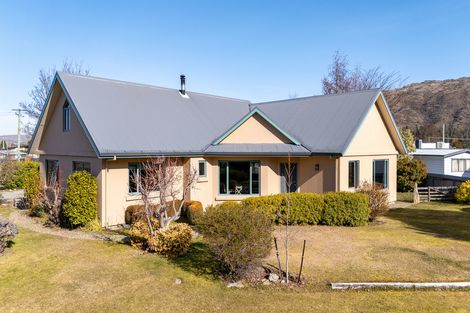 Photo of property in 24 Whitby Street, Clyde, 9330