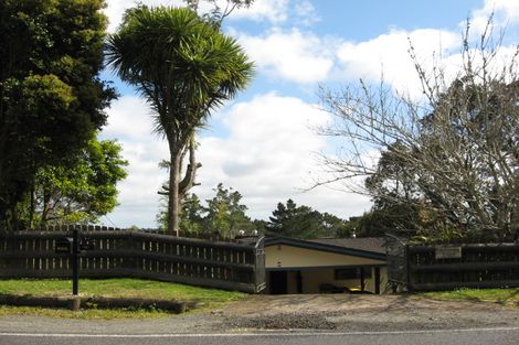 Photo of property in 195 Forest Road, Waiatarua, Auckland, 0612