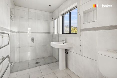 Photo of property in 4 Bewley Avenue, Macandrew Bay, Dunedin, 9014