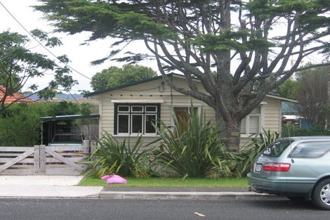 Photo of property in 28 Nile Road, Milford, Auckland, 0620