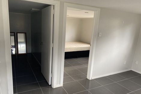 Photo of property in 41 Thornlow Street, Glendene, Auckland, 0602