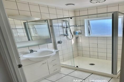 Photo of property in 81 Luckens Road, West Harbour, Auckland, 0618