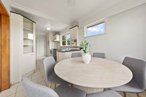 Photo of property in 137 Henderson Valley Road, Henderson, Auckland, 0612