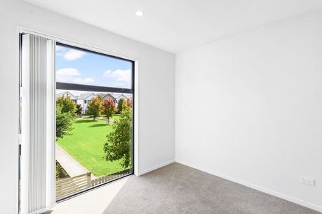 Photo of property in 14 Whai Hua Lane, Mangere Bridge, Auckland, 2022