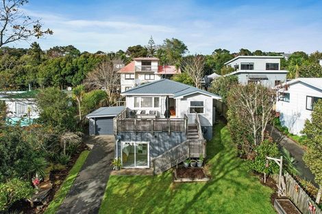 Photo of property in 24 Otanerua Road, Hatfields Beach, Orewa, 0931