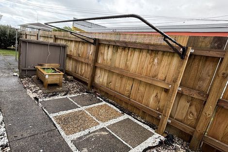 Photo of property in 2/772 Beach Road, Browns Bay, Auckland, 0630