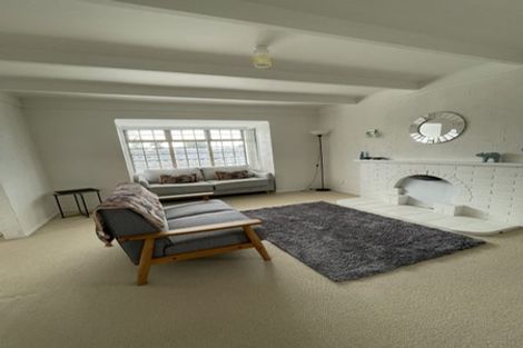 Photo of property in 37a Clare Street, Cambridge, 3434