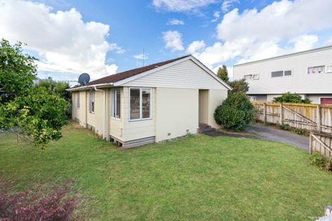 Photo of property in 8 Vickers Crescent, Mangere, Auckland, 2022