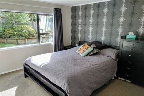 Photo of property in 24 Orton Street, Glenfield, Auckland, 0627