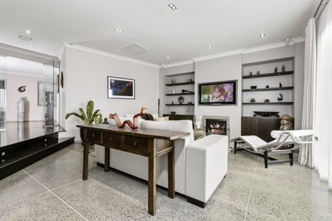 Photo of property in 35 Holdens Road, Henderson, Auckland, 0612