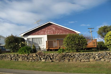 Photo of property in 1/13 Calypso Place, Rothesay Bay, Auckland, 0630