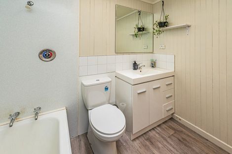 Photo of property in 2 Gonville Avenue, Gonville, Whanganui, 4501