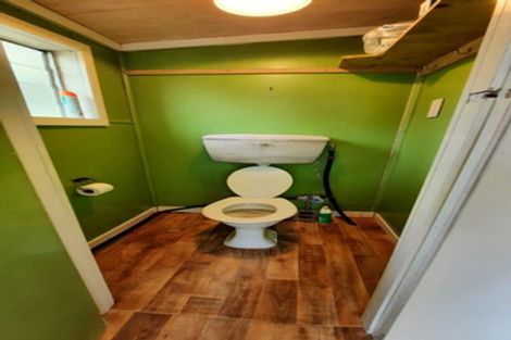 Photo of property in 3 Esplanade, Kaka Point, 9271