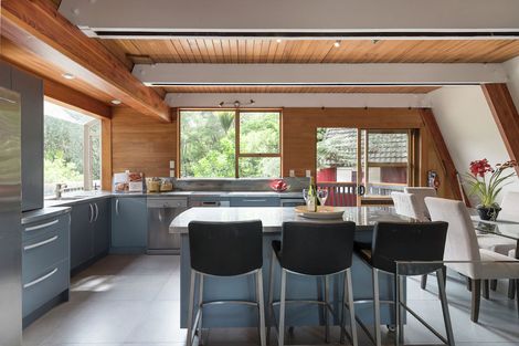 Photo of property in 336 Huia Road, Titirangi, Auckland, 0604