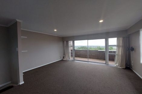 Photo of property in 5/60 West Coast Road, Glen Eden, Auckland, 0602