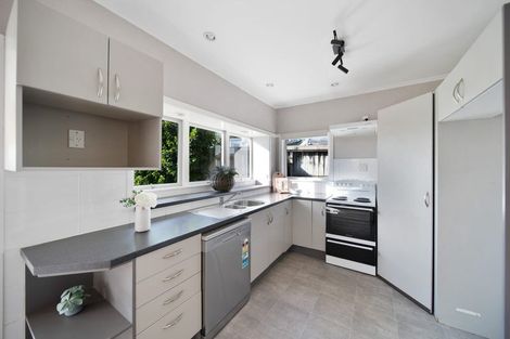 Photo of property in 16 Red Hill Road, Red Hill, Papakura, 2110