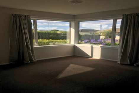 Photo of property in 44 Dunstan Crescent, Hornby, Christchurch, 8042