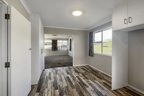 Photo of property in 12 Lockhart Avenue, Milson, Palmerston North, 4414