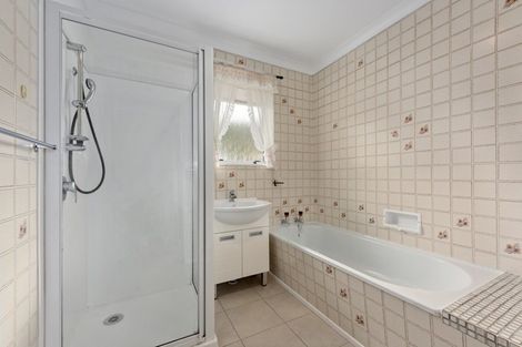 Photo of property in 13 Dakota Grove, Totara Park, Upper Hutt, 5018