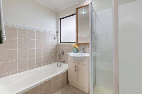 Photo of property in 29 Lewisham Street, Highland Park, Auckland, 2010